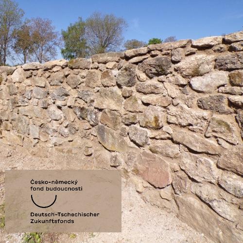 Restoration of the enclosure wall in Nosetín
